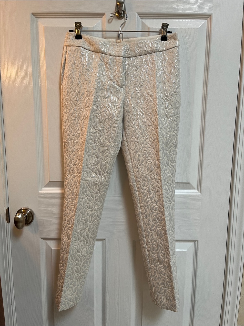 Ann Taylor Cream Jacquard Skinny Pants